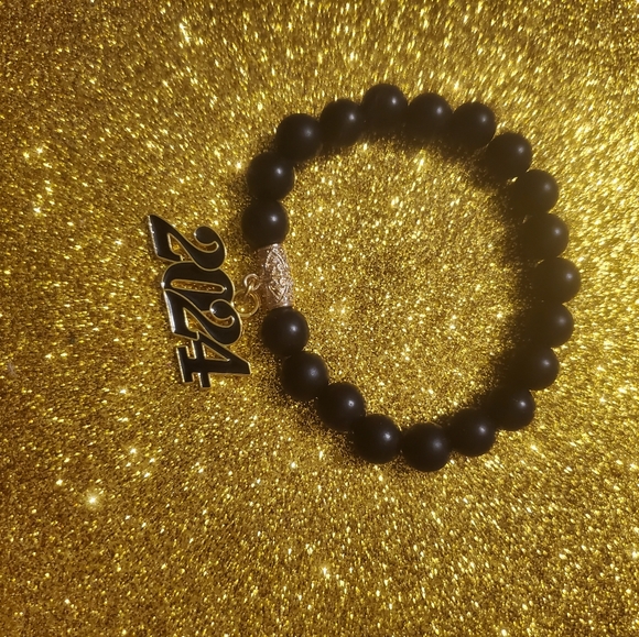 2024 BRACELET FOR THAT SPECIAL GRADUATE. - Picture 3 of 12